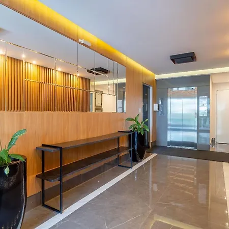 Elegante Apartamento no Centro de Bombinhas, 200m da Praia-3